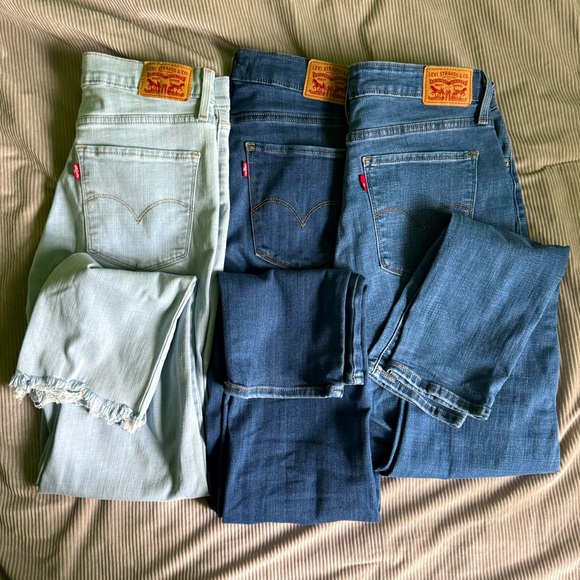 Levi's Denim - LEVI’S- 724 and 721 Jeans - Total of 3. Size 31 in 3 washes. worn 1-2 times